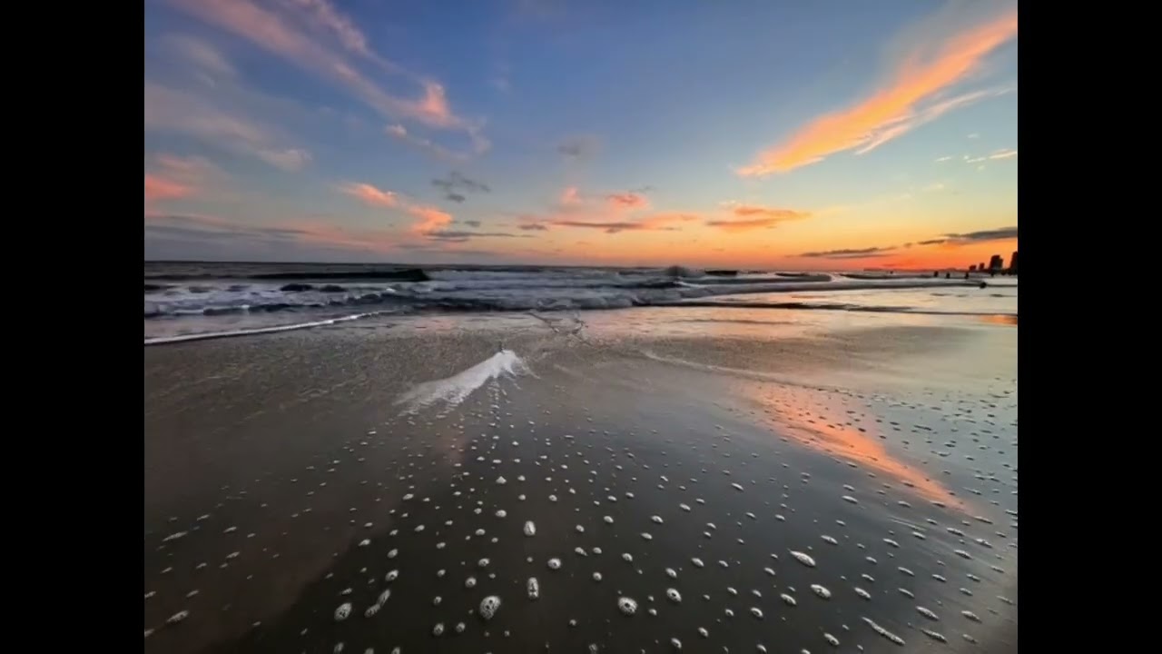 Relaxing sunset on Beach. on loop