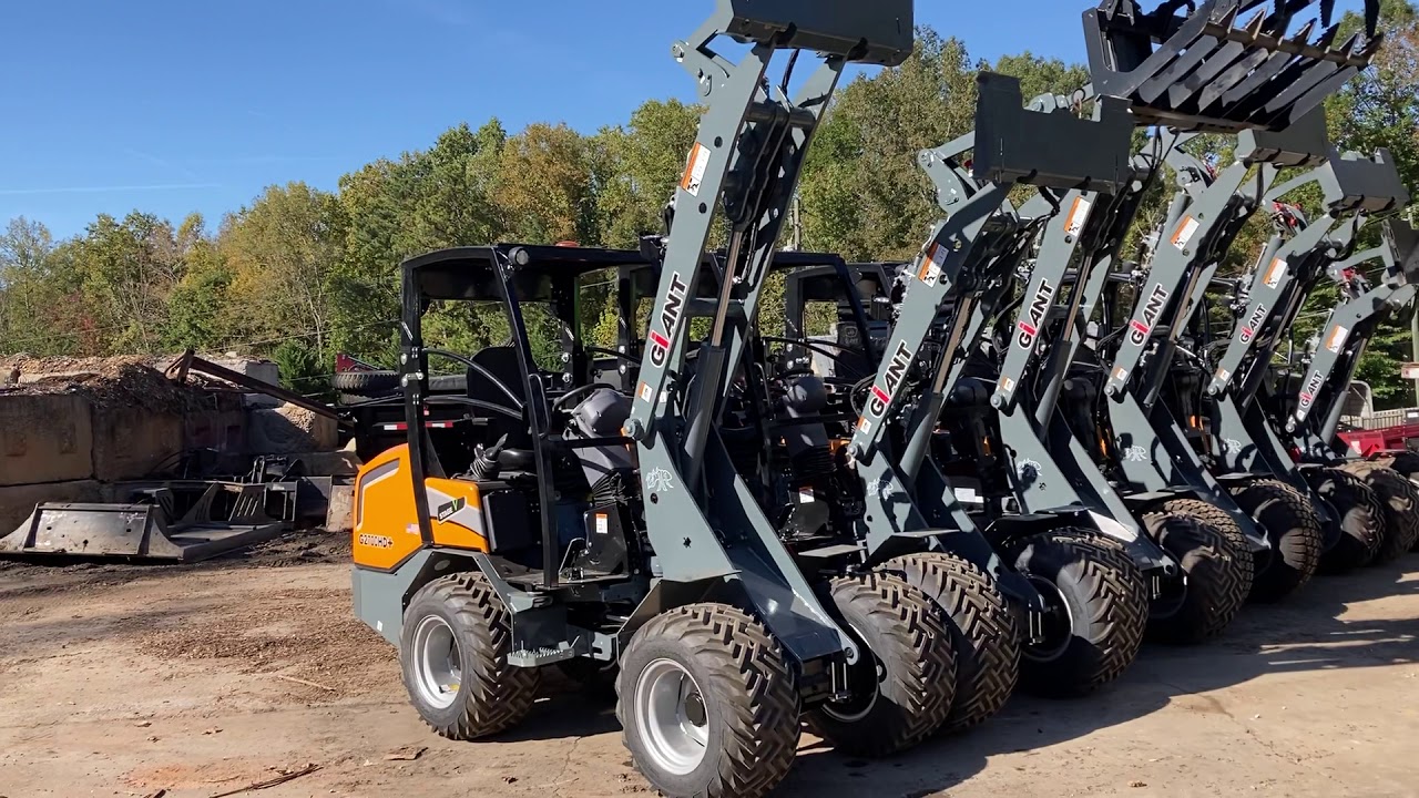 Giant 263SW (G1500) G2200 G2500 G2700 mid-size wheel loader lineup