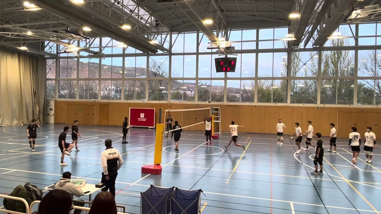 Universidad de La Rioja vs Arizmendi (3-0)
