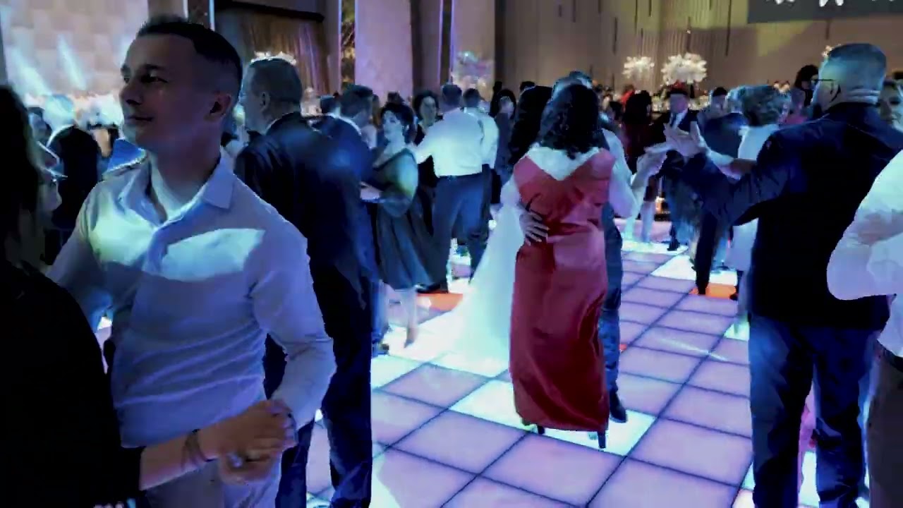 Francesca & Robert - Petrecere  - Energic Band Iasi - La Castel Grand Ballroom