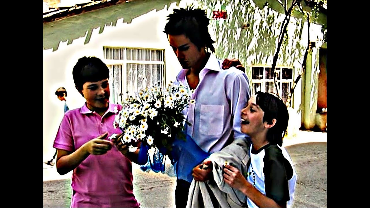 Arka Sokaklar - Metin Tekin Zeliş'in Sevgilisini Haraca Bağladı (Sonu Sürprizli)