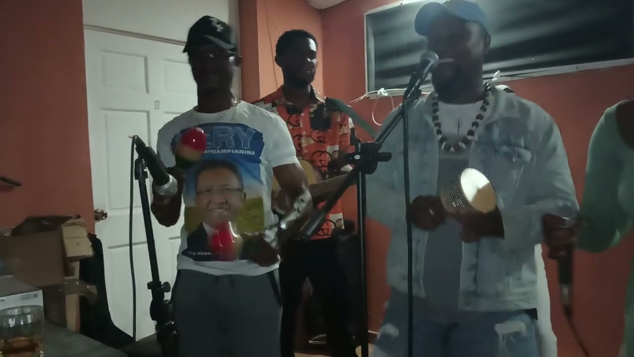 Twoubadous fos,nan Kanperen se yn lot bagay nan zafè twoubadou gadel jis kaskel fini 