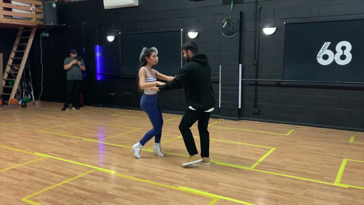 OYE - @khalid02201 ft @ShakiraMartinez BACHATA DEMO | DAN Y JADE OFICIAL