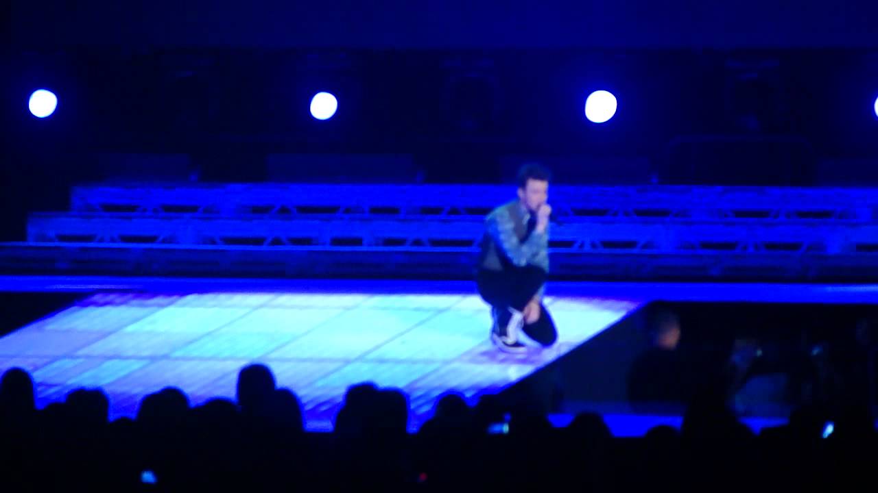 Glee Live 2011 -- I Want to Hold Your Hand Nassau Coliseum June 18. 2011