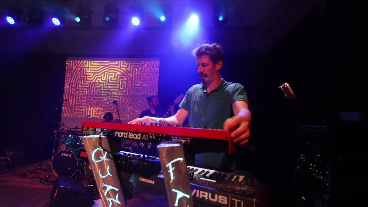 Quantum Fantay   Gemini Flower live at the Casino