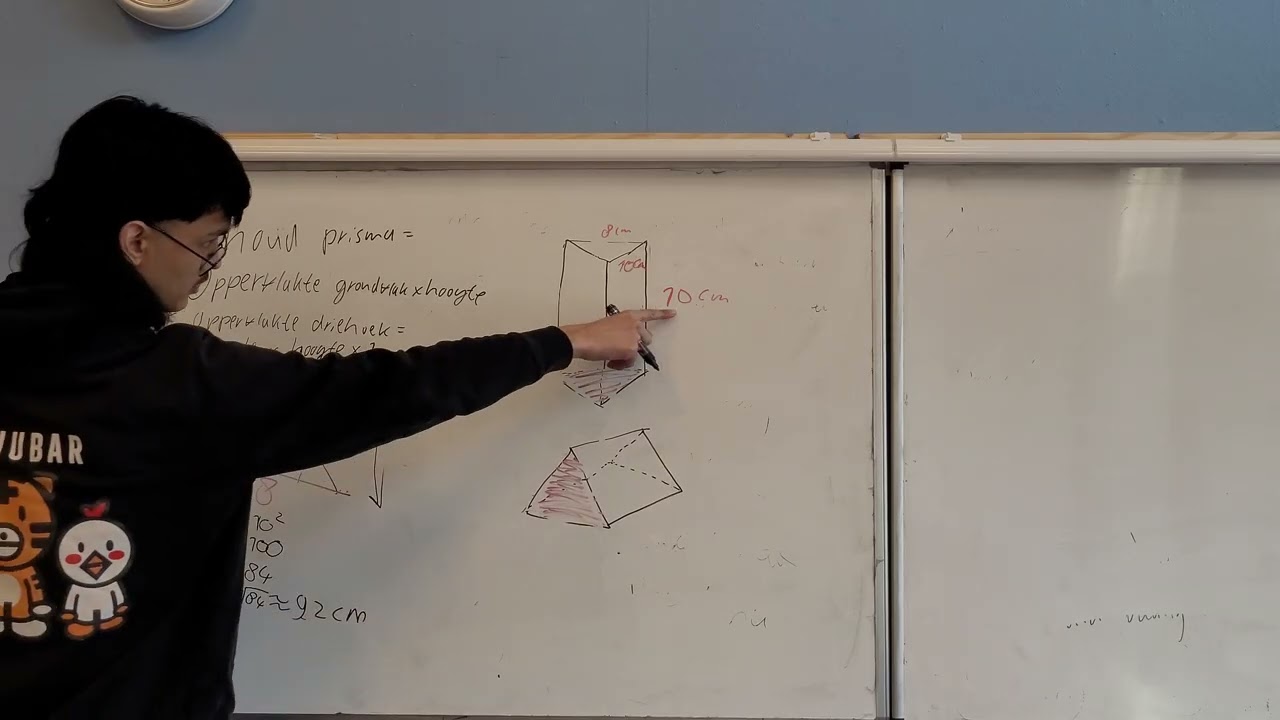 Hoe bereken je de inhoud van een prisma?