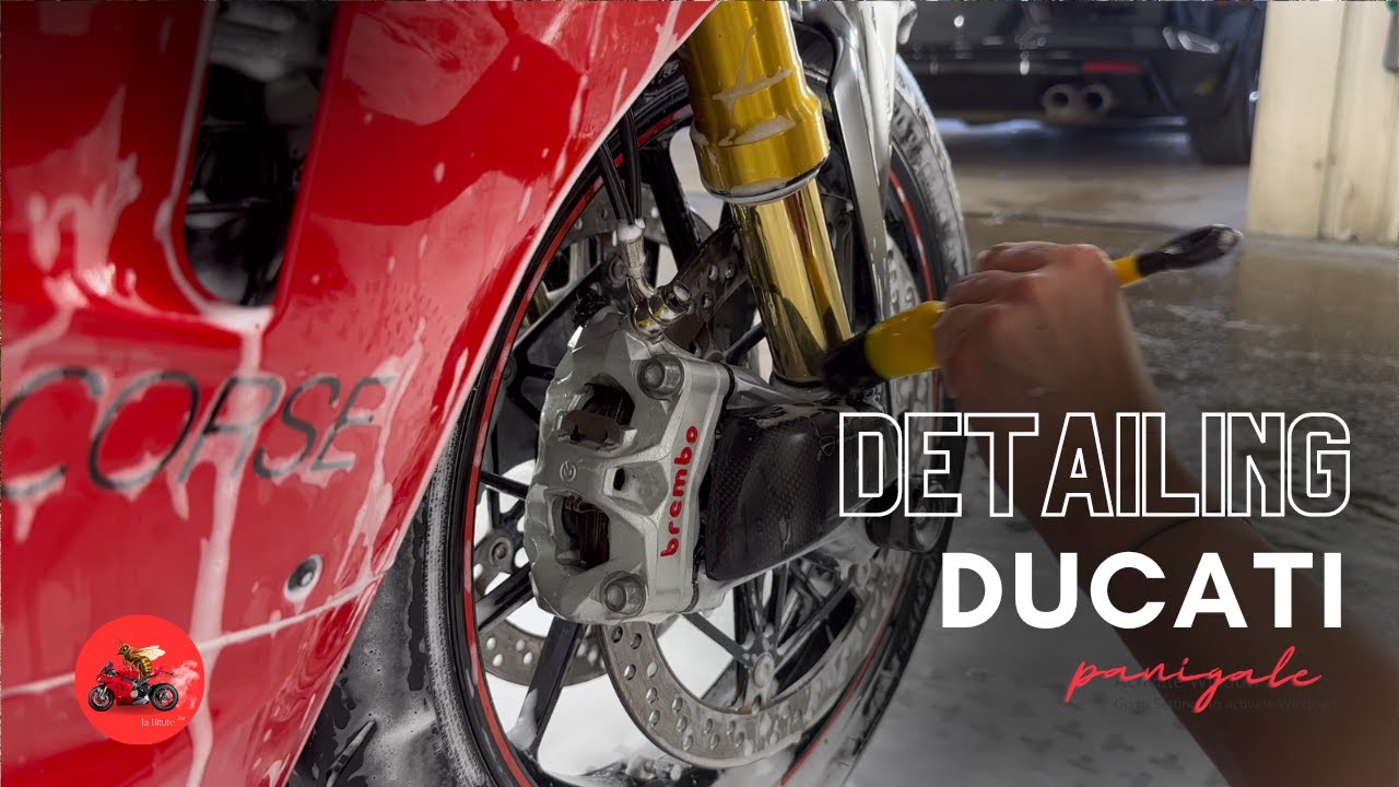 2023 Ducati Panigale V4s Detailing