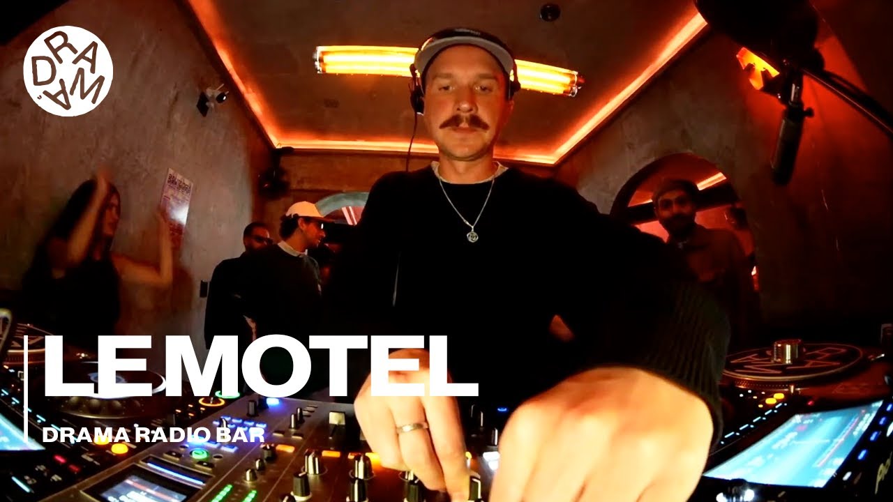 Sin Presión Social invites Le Motel ⁨