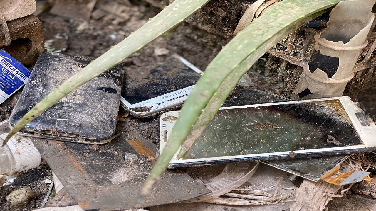 Restoration destroyed abandoned phone | Rebuild Broken Phone