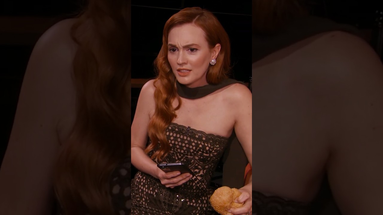 The #GossipGirl reference we&rsquo;ve been hoping for all night! #KristenBell #LeightonMeester #Shorts