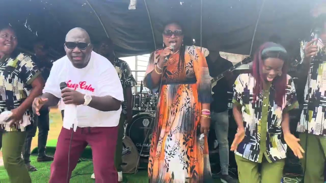 A surprise visit by my music Parents to my stage: The Legendary Mr & Mrs K. Iyamu A.K.A Obanotemwen