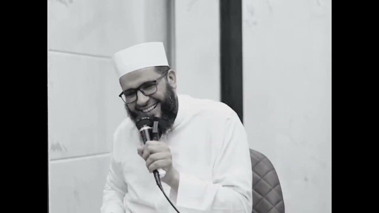 في رحلة حفظي  للقرآن❤️لفيت علي ١٢ شيخ منهم شيخ قالي (اطلع برة )ومطلعتش😀(إصبروا عى مشايخكم ❤️)😊