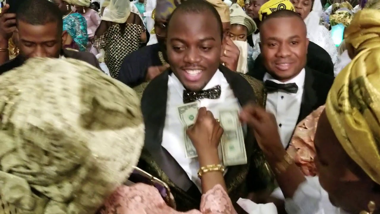 Sheikh Jamiu Ami Olohun dances it off during his wedding in Arlington, TX