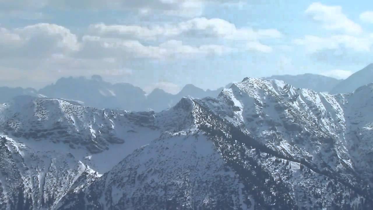 Laubeneck Skitour (1758 m Ammergauer Alpen)  Gipfelblick nach O und S Canon SX30IS Superzoom