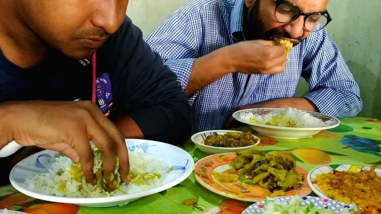 Eating Lunch(Rice & Goats Brain With Cucumber Onion Salad) With Friends at Mama Hotel Restaurant