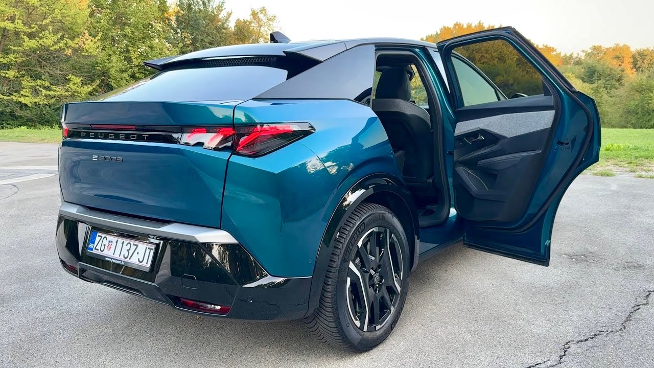 New PEUGEOT 3008 2024 - PRACTICALITY test, useful features & TRUNK SPACE