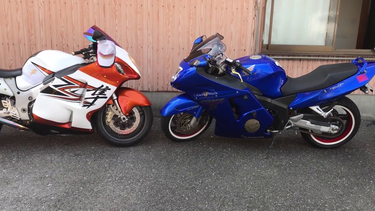 ハヤブサとCBR1100XXのマフラー音