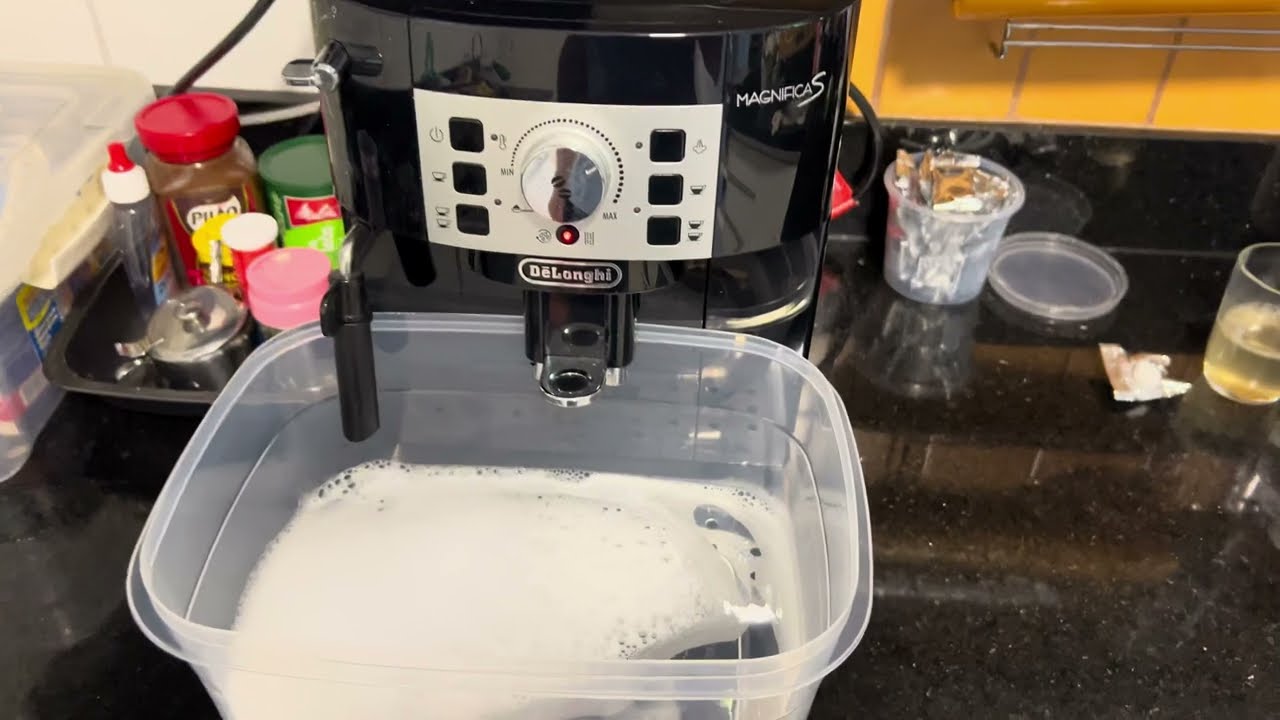 Descalcificando a Delonghi Magnifica S