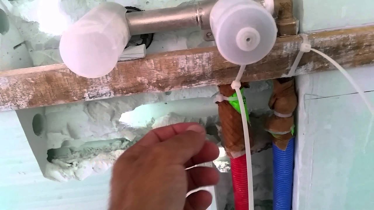 שיפוץ חדר אמבטיה צנרת פקס גול שי שלום אינסטלטור במרכז 0528600483