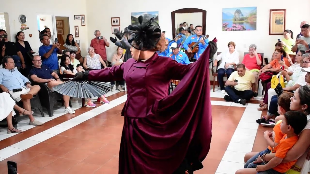 Pieza: Aquella. Negra: Jairo Gutiérrez. Viejo: Martí Valle.