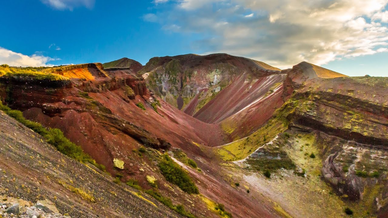 Mount Tarawera - Living a Kiwi Life - Ep. 47