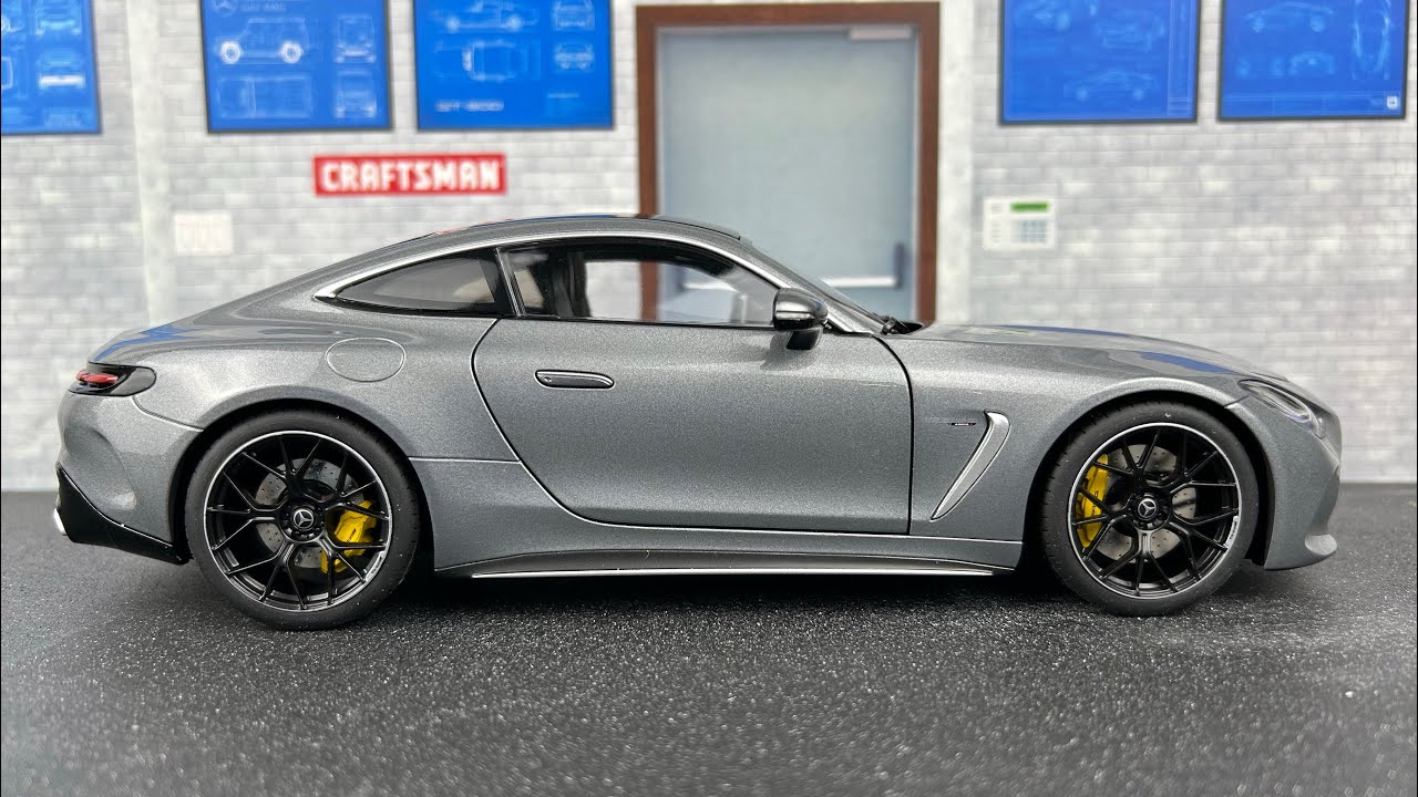 1:18 Mercedes-Benz AMG GT63 by NZG