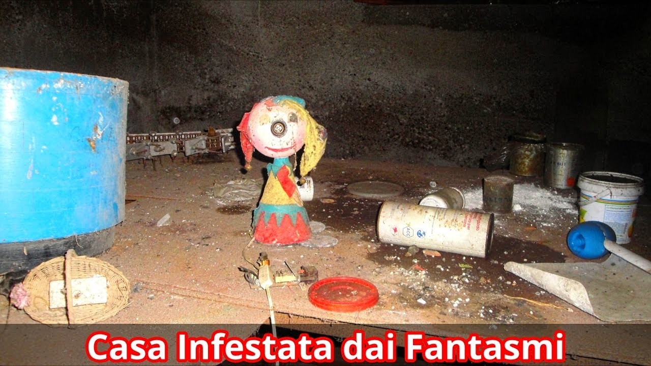 Esploriamo una Casa Infestata da Fantasmi e Succede Qualcosa di Inspiegabile