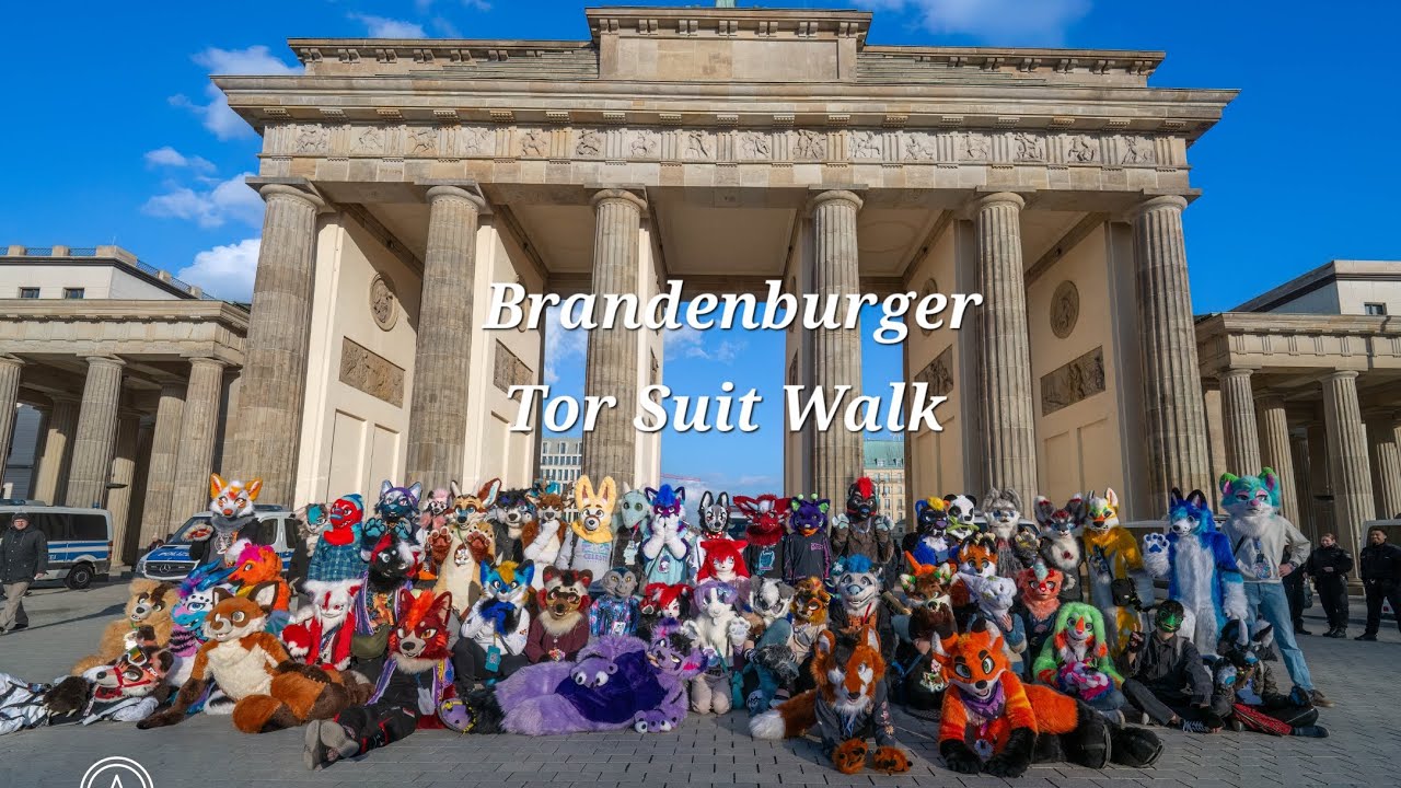 Brandenburger Tor, Furry , Suit Walk, 1.03.2026 Berlin ☀️❤️