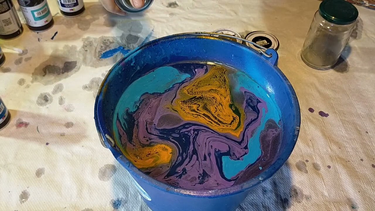 PINTAR SOBRE AGUA 🔥 ARTE FLUIDO CON SPRAY 💥 FACILIDAD TOTAL 💙