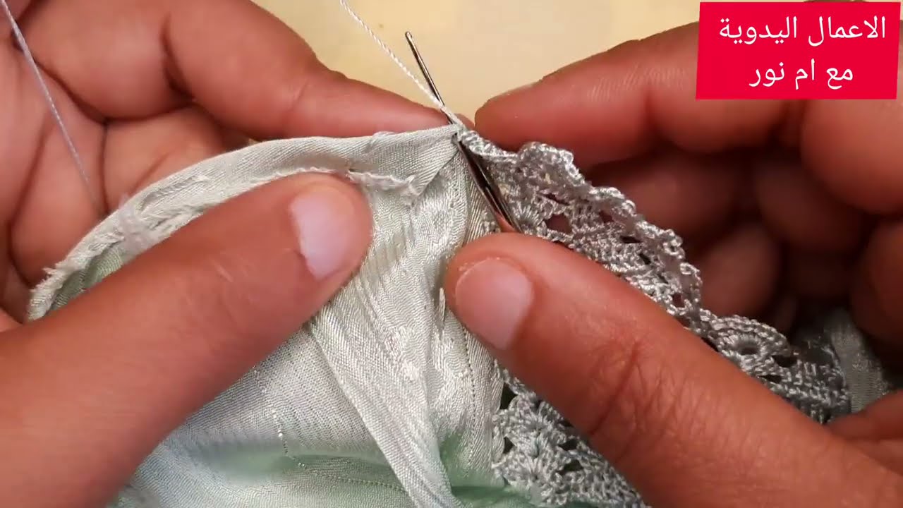 كروشي موديل الاناناسة دورة العنق مباشرة على الثوب بطريقة سهلة وانيقة.