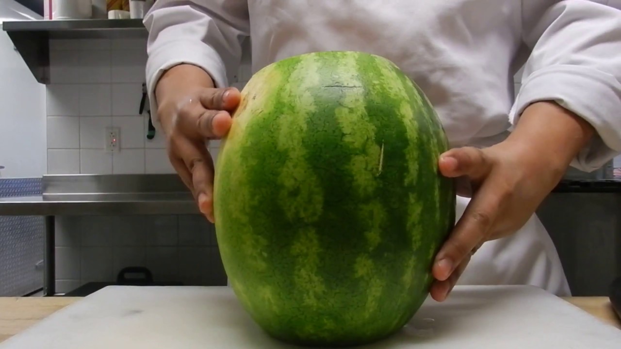 How to peel a watermelon