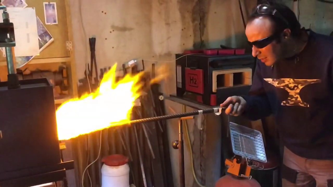 FORGE DU DAMAS | MATTHIAS DE MALET | FORGING DAMASCUS