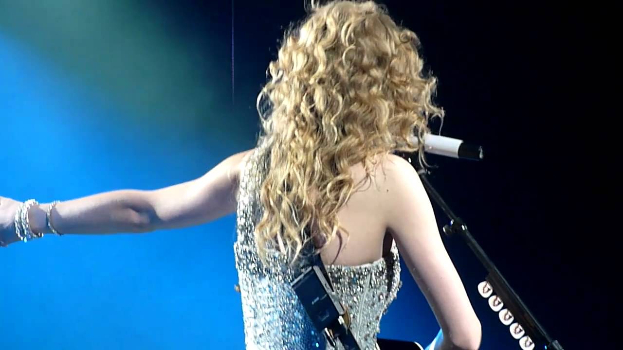 Taylor Swift - Long Live @ Paris - Zénith le 17 03 2011 HD