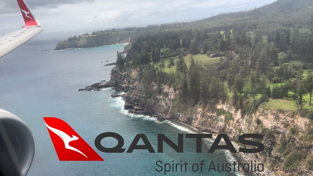 STUNNING Qantas Boeing 737- 800 Landing into Norfolk Island