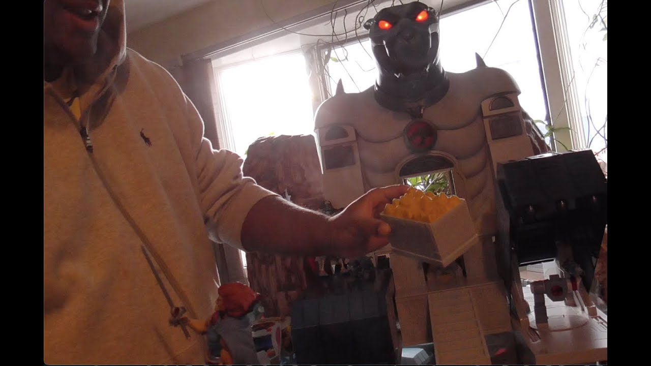 Thundercats Cats' Lair Playset. How do you put the chest light and screen light?  no instructions.