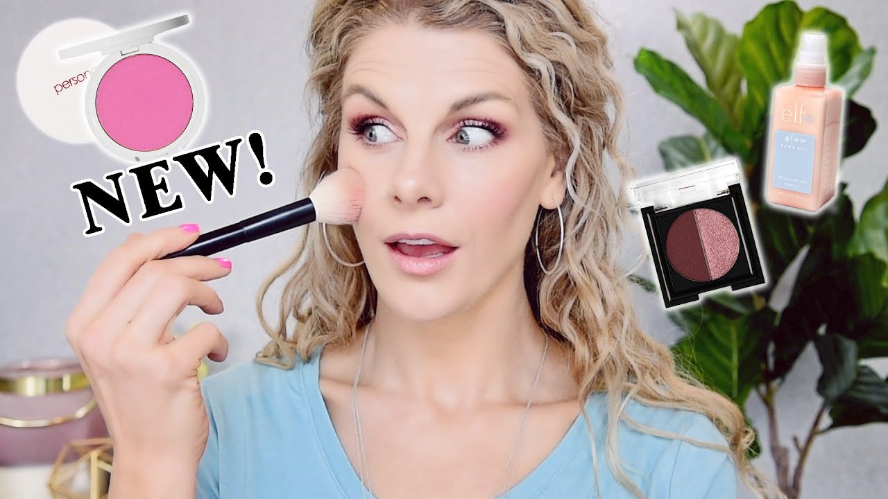 This new blush put me in a good mood...