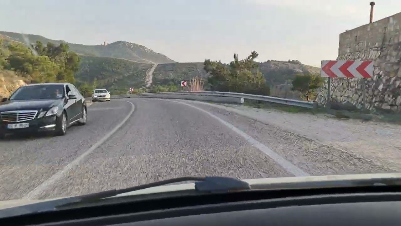 2025. Eski. Foça yolu