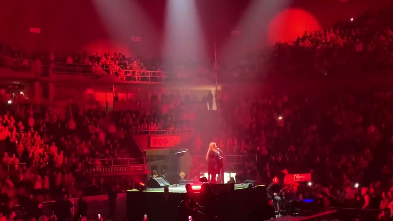 Wynonna kicks off The Judds: The Final Tour Biloxi