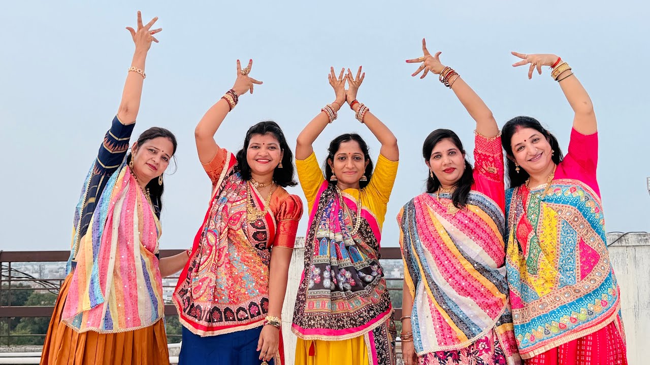 Badhai Ho badhai & Dil Se Bandhi Ek Dor | Sangeet Mashup @indianmompassion7285  @monicasingh7973 