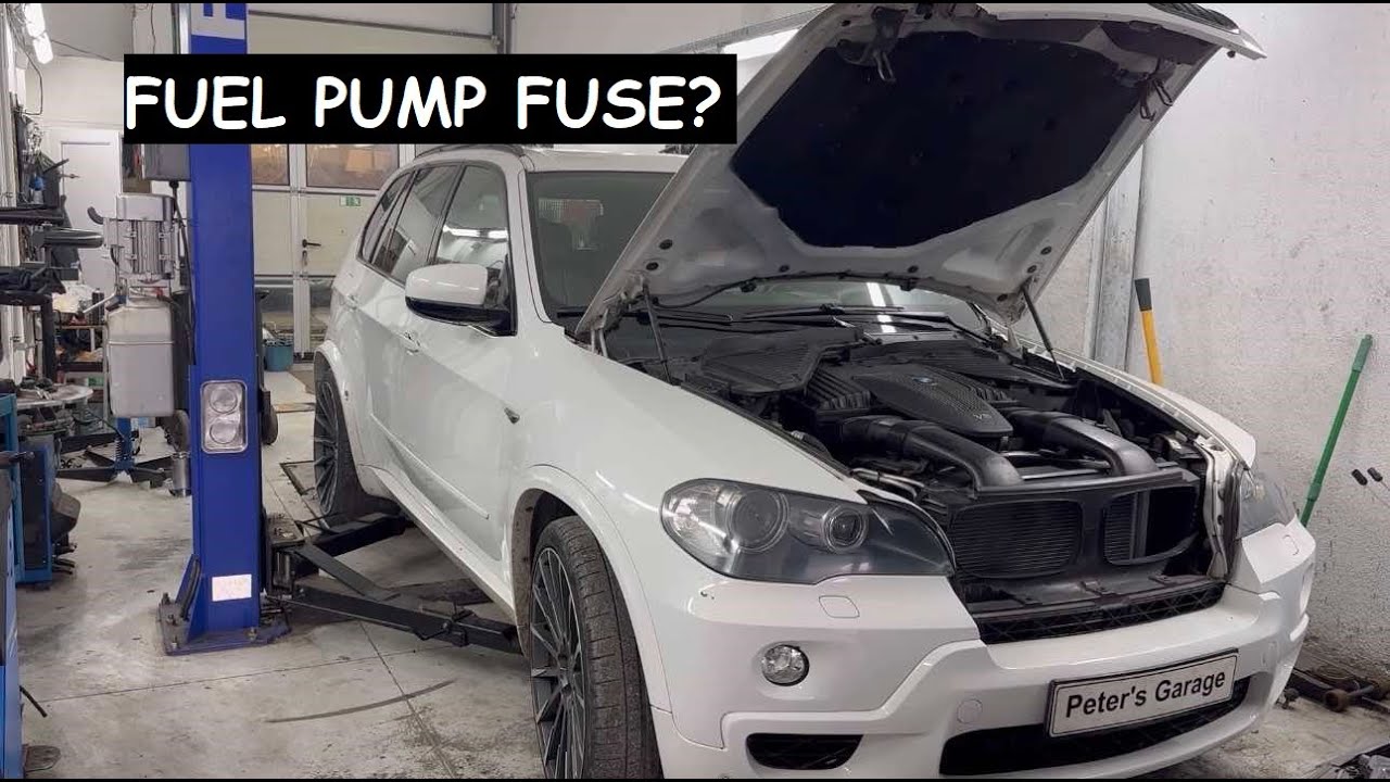 Замена предохранителя и реле топливного насоса BMW X5 E70