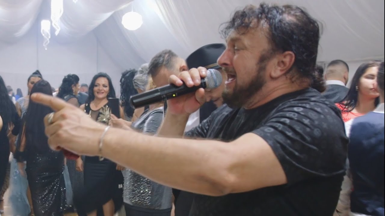 Sandu Ciorba - Nu lasati sa latre cainii [LIVE NOU]