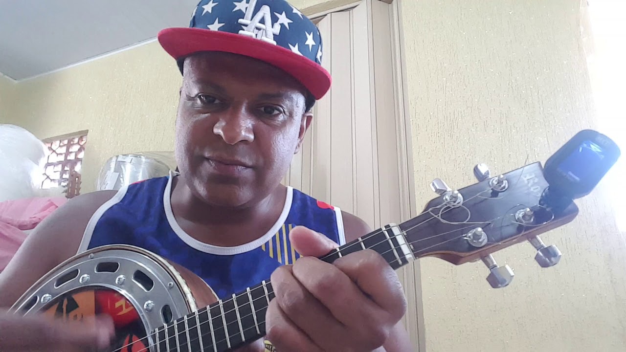 Afinando o banjo ou cavaquinho com afinador digital, sem afinador ou aplicativo de celular.(2)