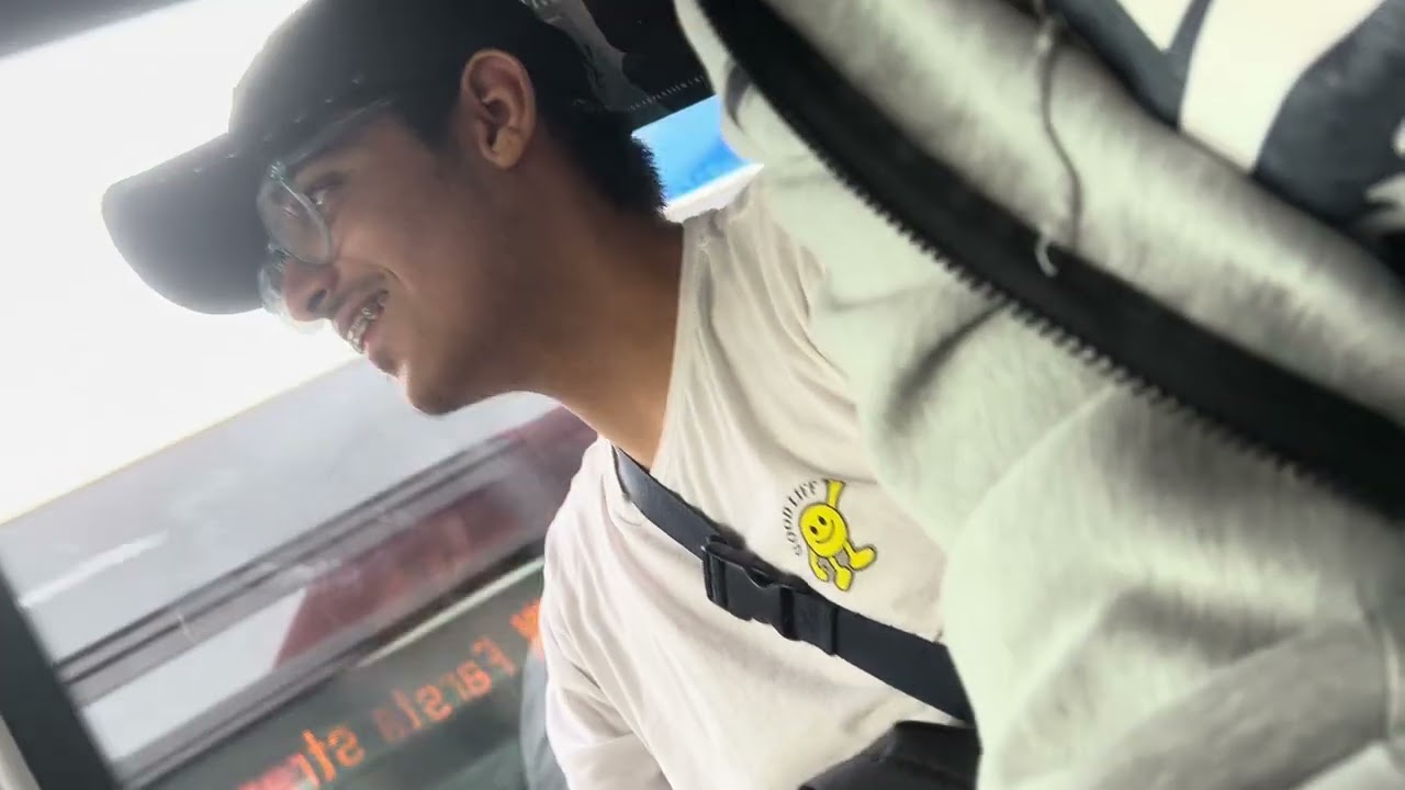 Privatbussresa till och från Farsta strand mot Hökis - Söndagsvägen - Gullmarsplan 