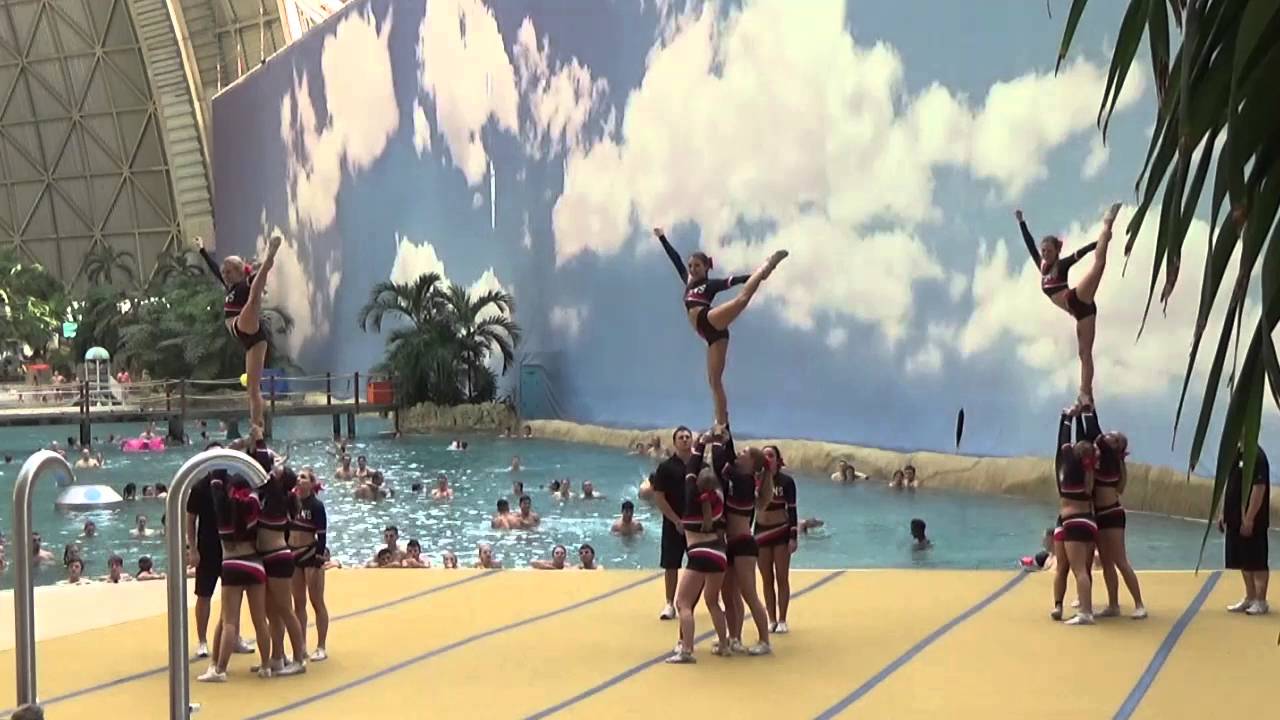BC2015 - Titans Ladies - Senior Allgirl Cheer Level 5