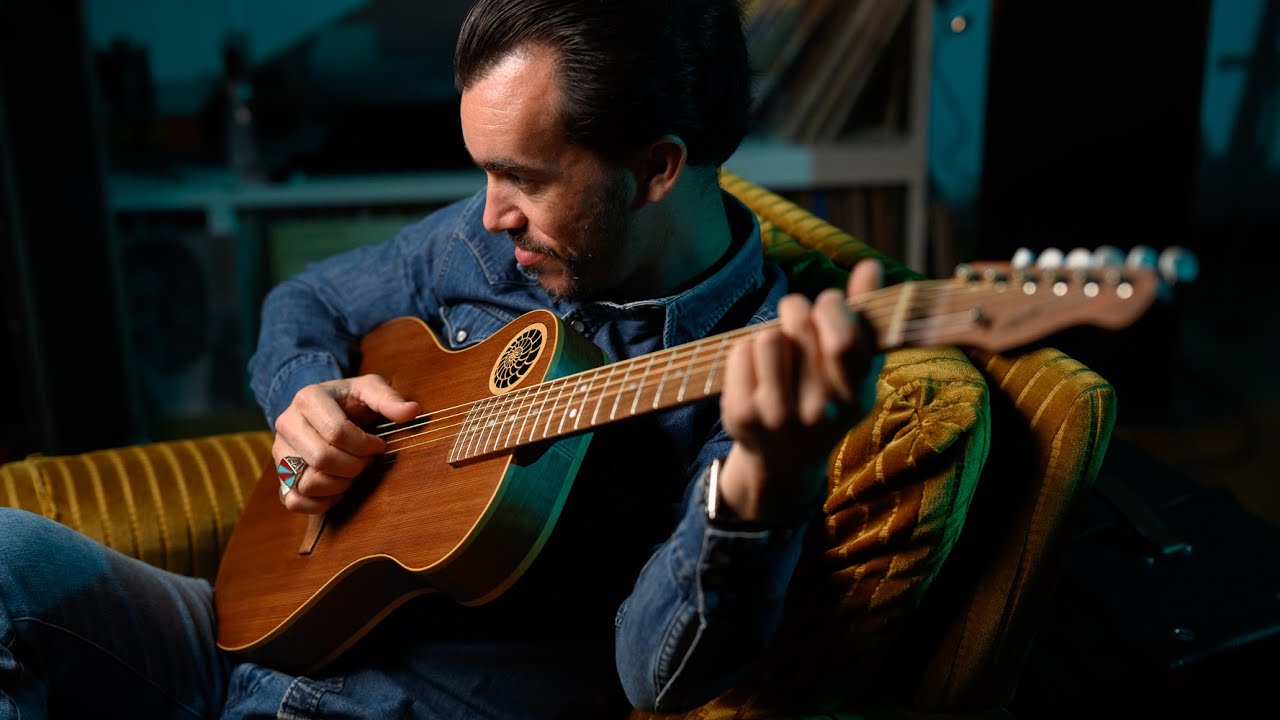 Bien au-delà d'une guitare - La Super Acoustic de Jeanmichel Capt