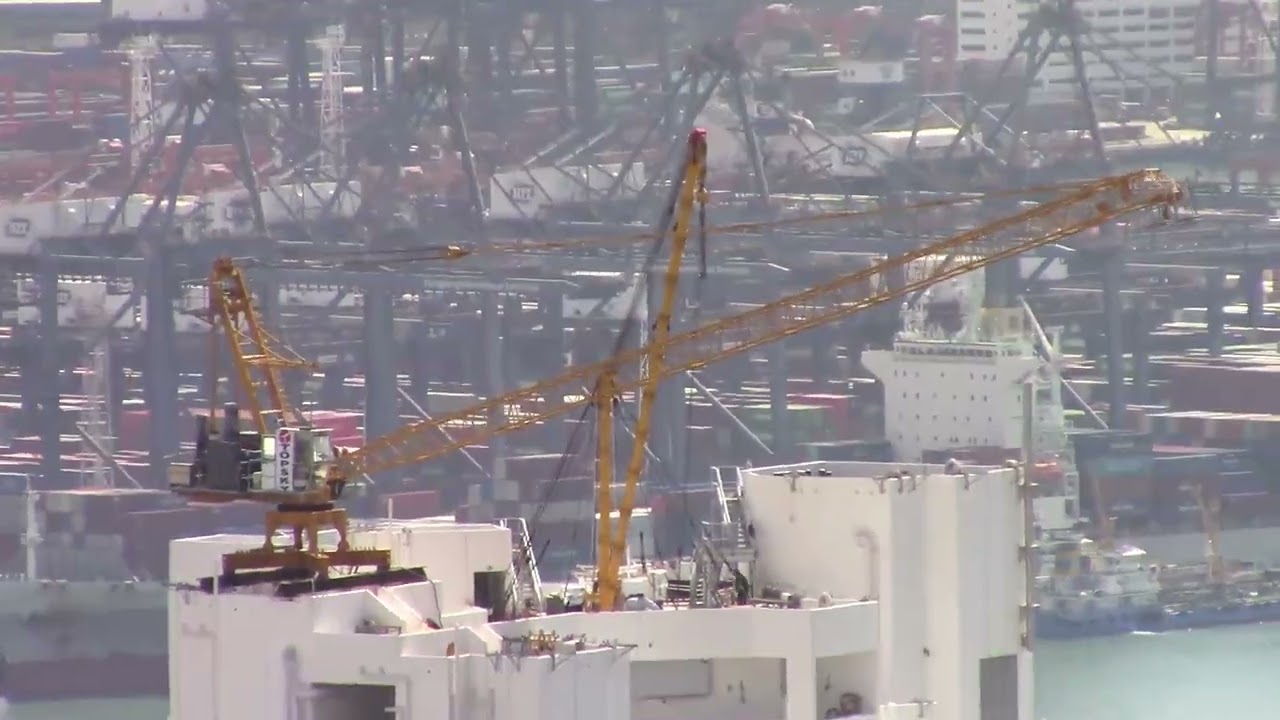 How the cranes are dismantled from the roof? (4/7) - Topsky TD4030-20 down with 12