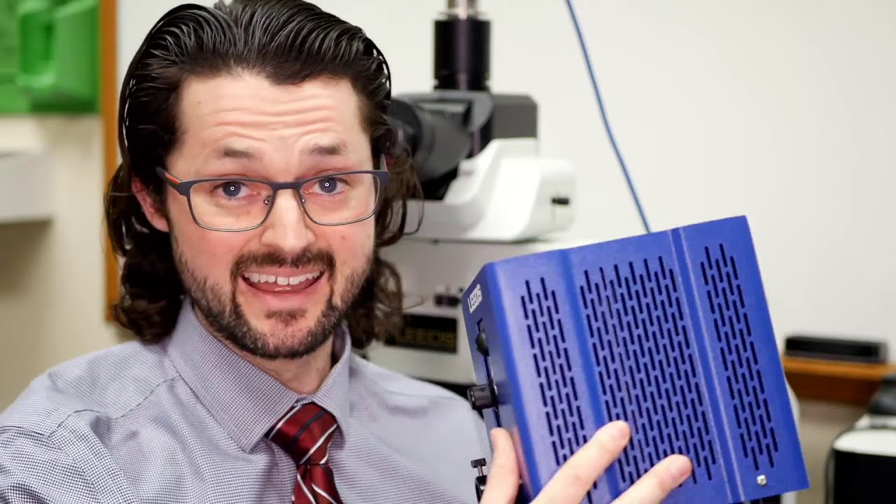 Leeds Helpful Tips | Illuminator options for Trace Evidence Comparison Microscopes