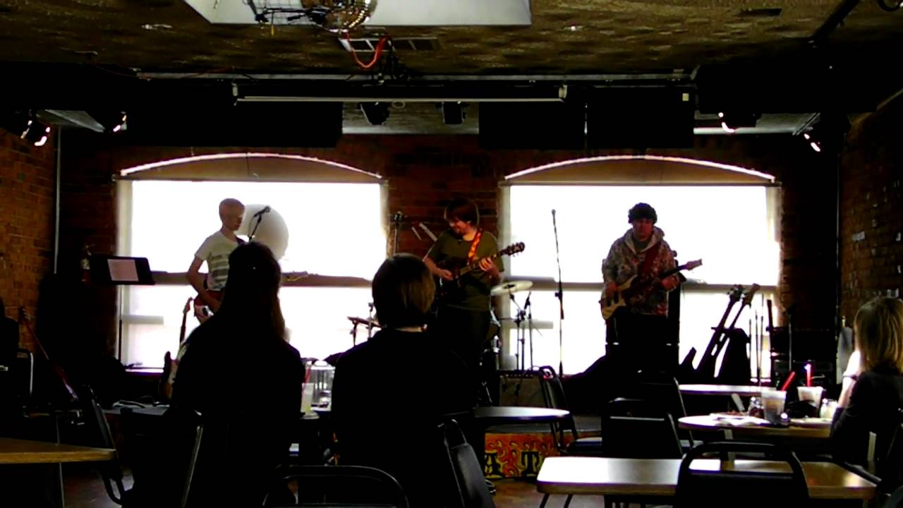 STONGEGATE PIZZA Live Performance 4-7-12