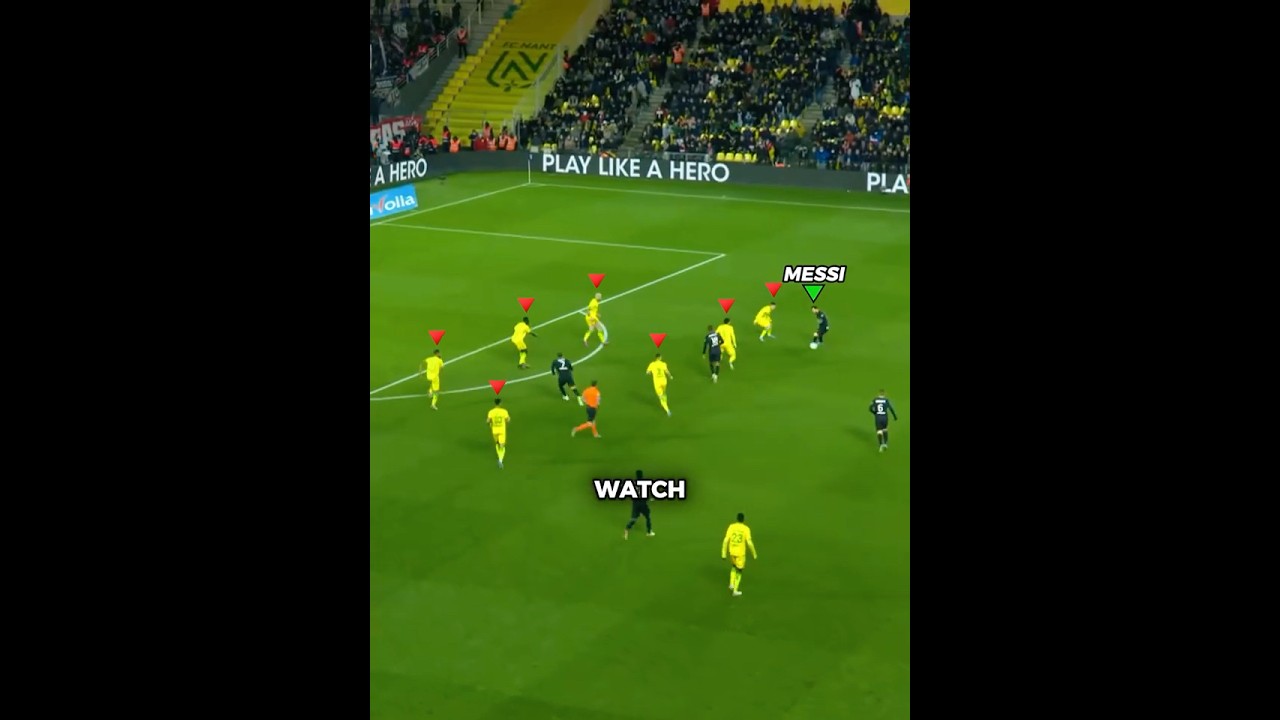 Only Messi Can Make That Pass😮&zwj;💨⚽️ #football