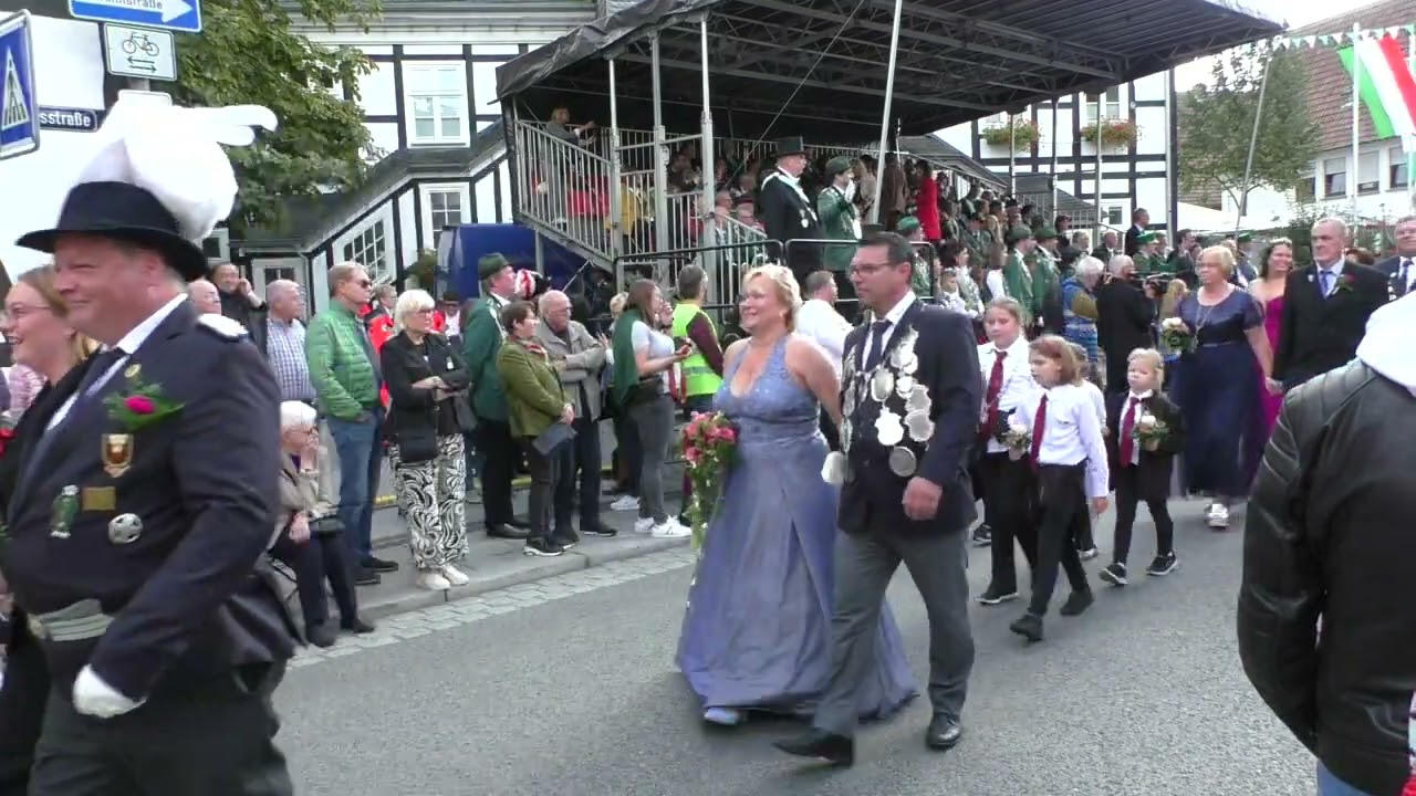 Brauchtum & Tradition NRW - Bundesschützenfest Rietberg 2024  Festzug mit Parade T.II  15.09.2024